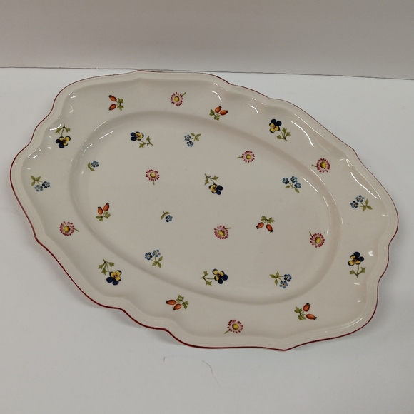 Villeroy & Boch Petit Fleur  Patterned Oval Platter 14" - Picture 1 of 7